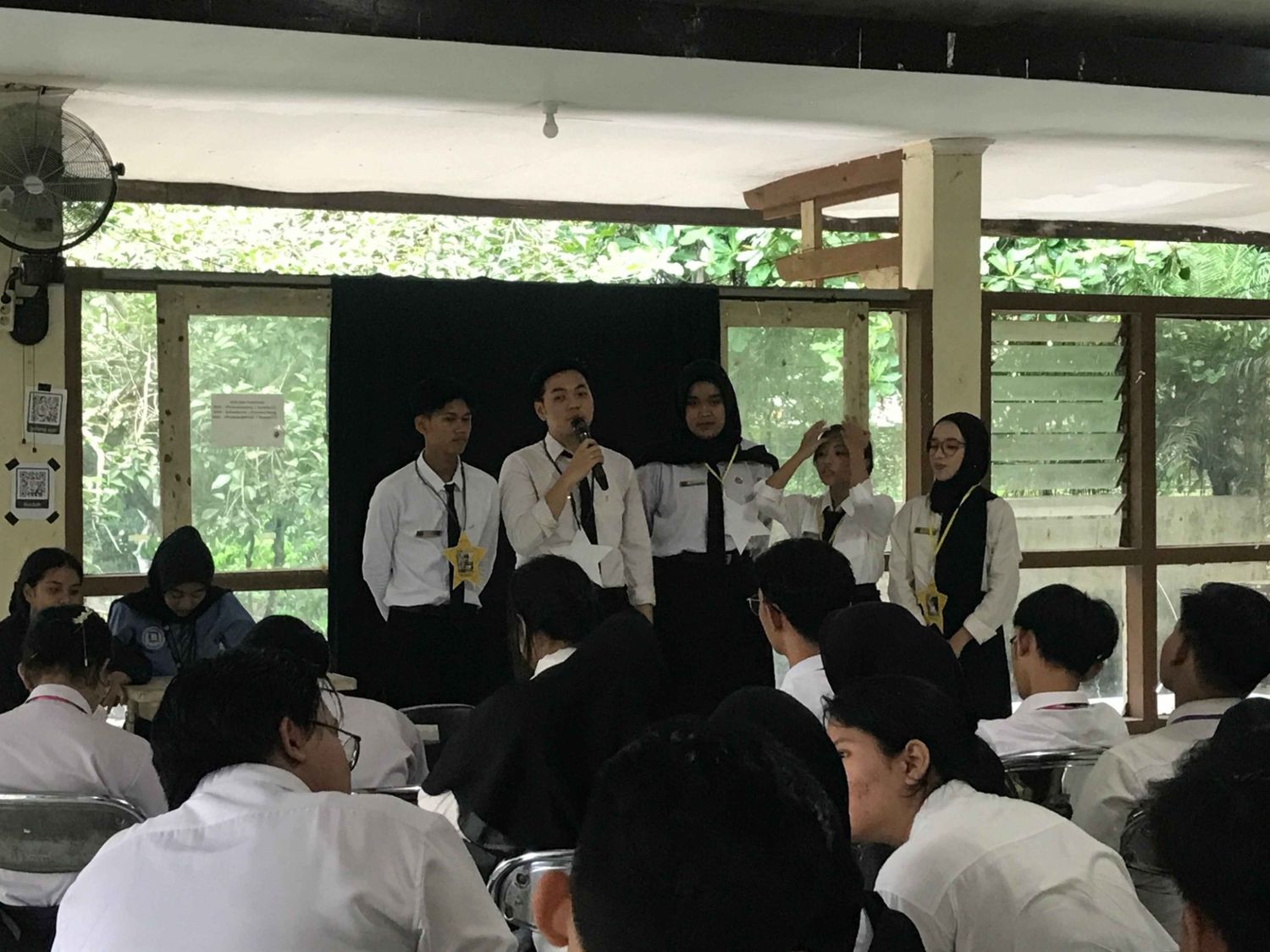 Brainstorming (Presentasi oleh Kelompok Engineering)